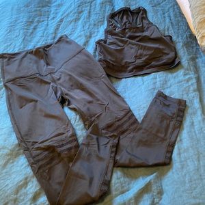 Beyond Yoga Set-Size S